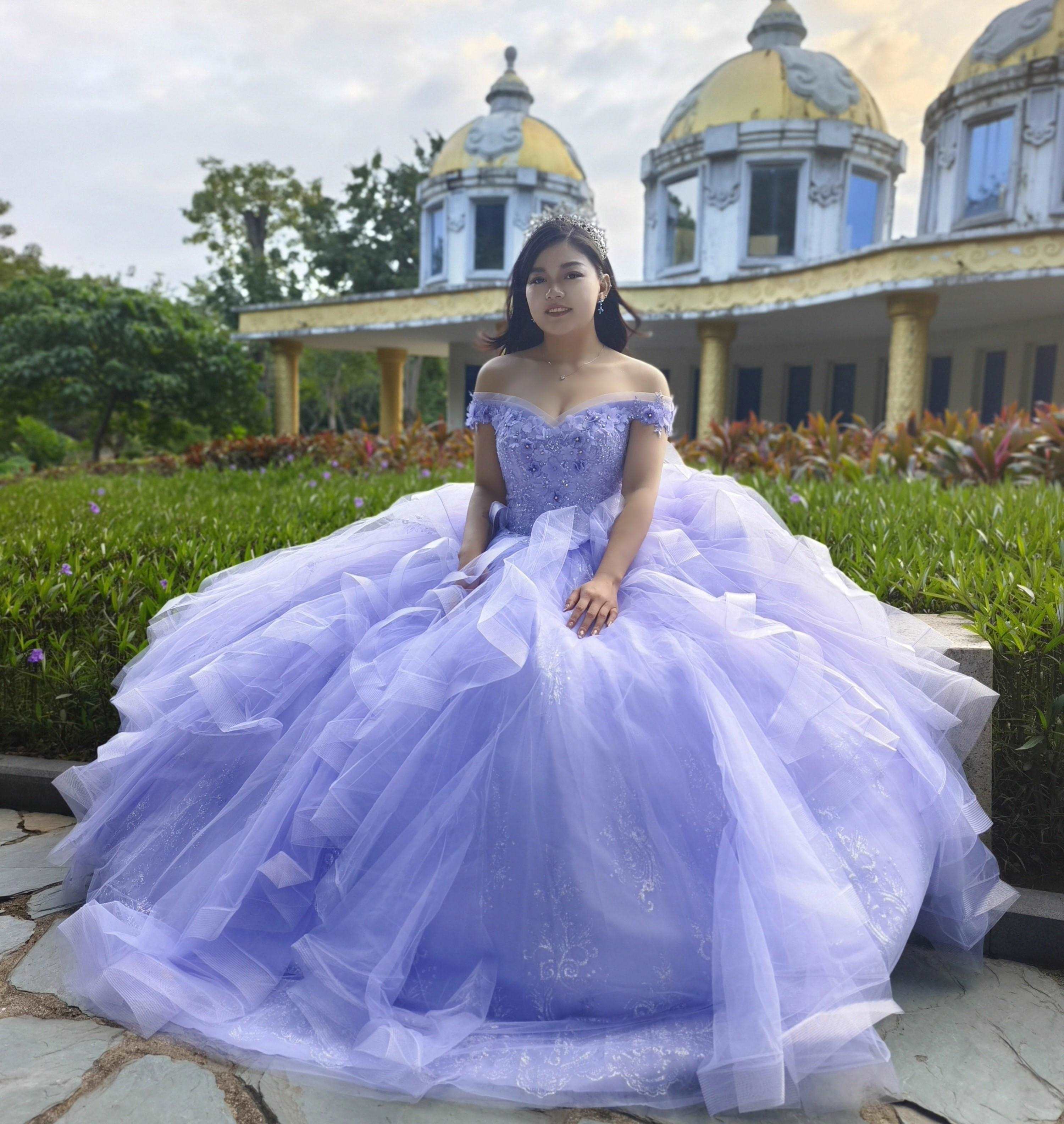 (LIVE 23) Gowns' elegance, simple hues, enhance life's charm.