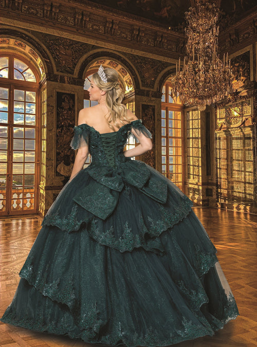 (LIVE 21) Fine gowns, 3D embroidery, weave dreamy tales.
