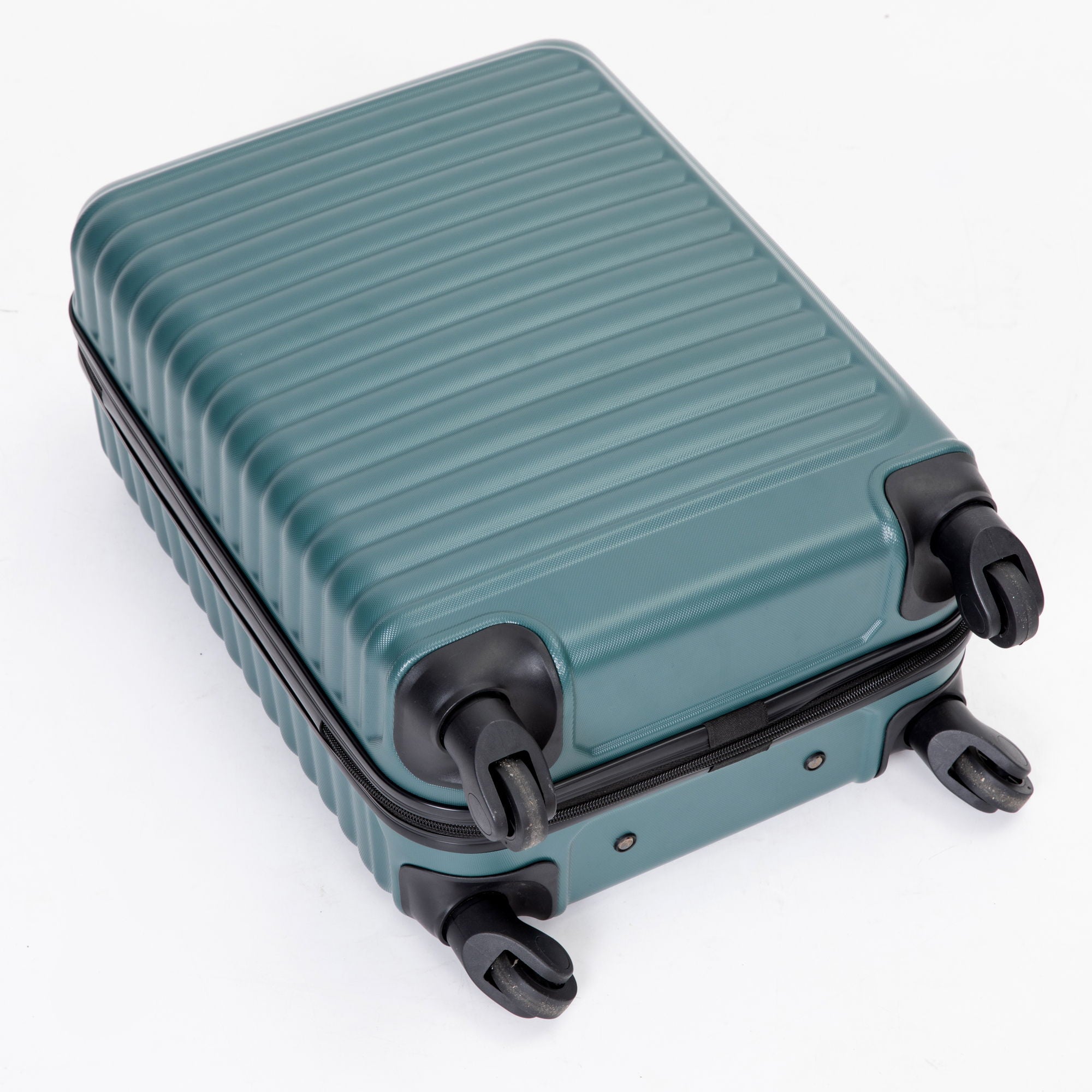 20" Carry On Lightweight Hardside Luggage with Spinner Wheels