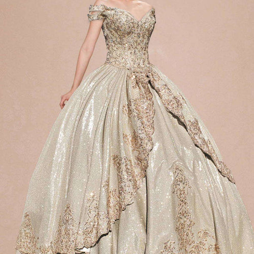 (LIVE 44) Exclusive gowns, silky luxury, stylish journey.