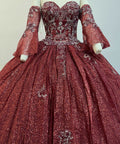 (LIVE 30) Gowns shine, lace details, light up occasions.