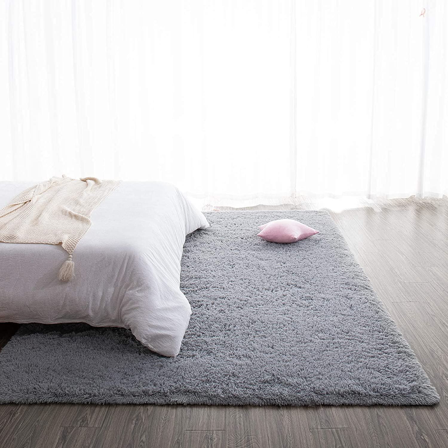 Luxurious Plush Carpets: Ultra-Soft Modern Area Rugs for Stylish Living Rooms, Playful Children's Bedrooms, and Chic Home Decor