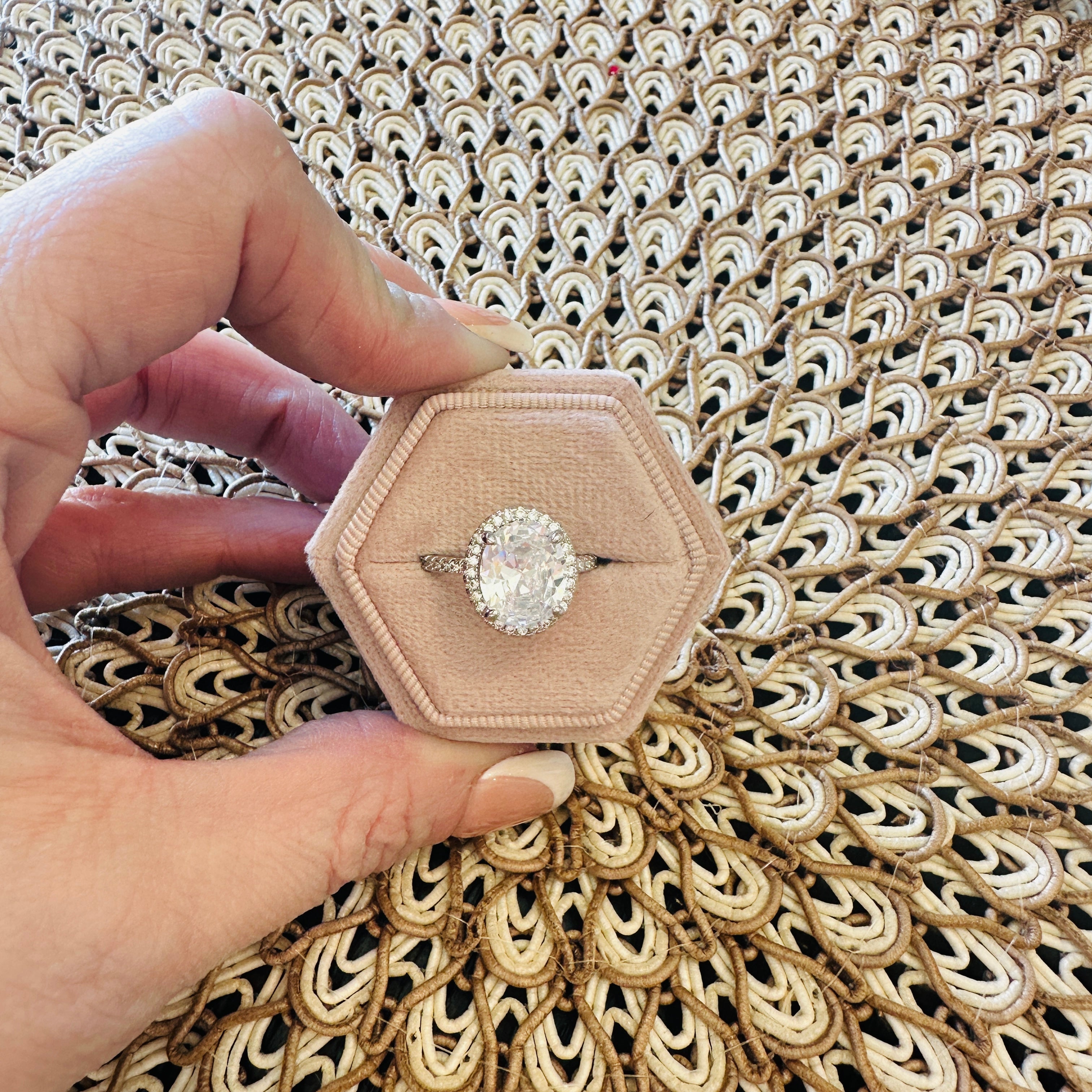 Everleigh Oval Halo Ring