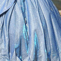 Quinceanera dress with many sequins, dazzling, slim waist, highlighting the graceful figure.