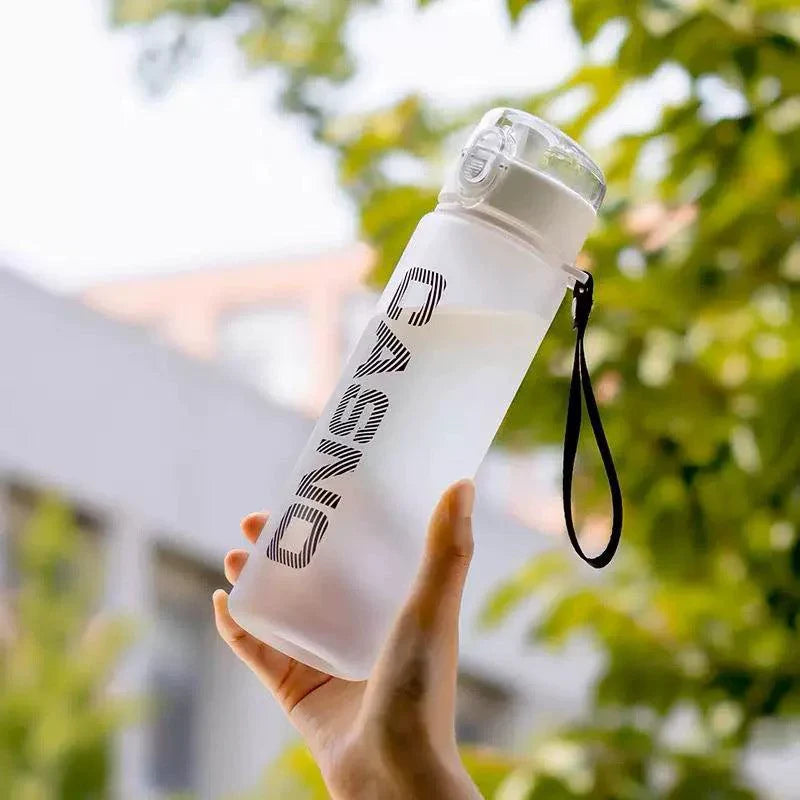 Casino Frosted Sports Water Bottle Plastic Portable Bottle With Lid For Men And Women