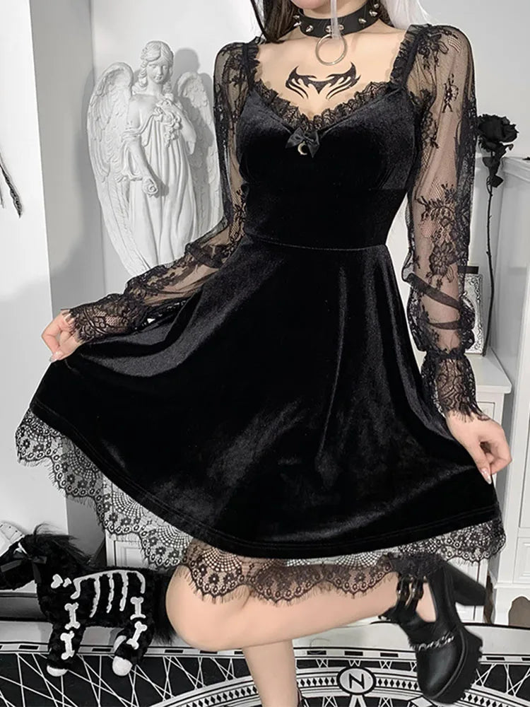 Vestido gótico de terciopelo para damas con ribete de encaje.