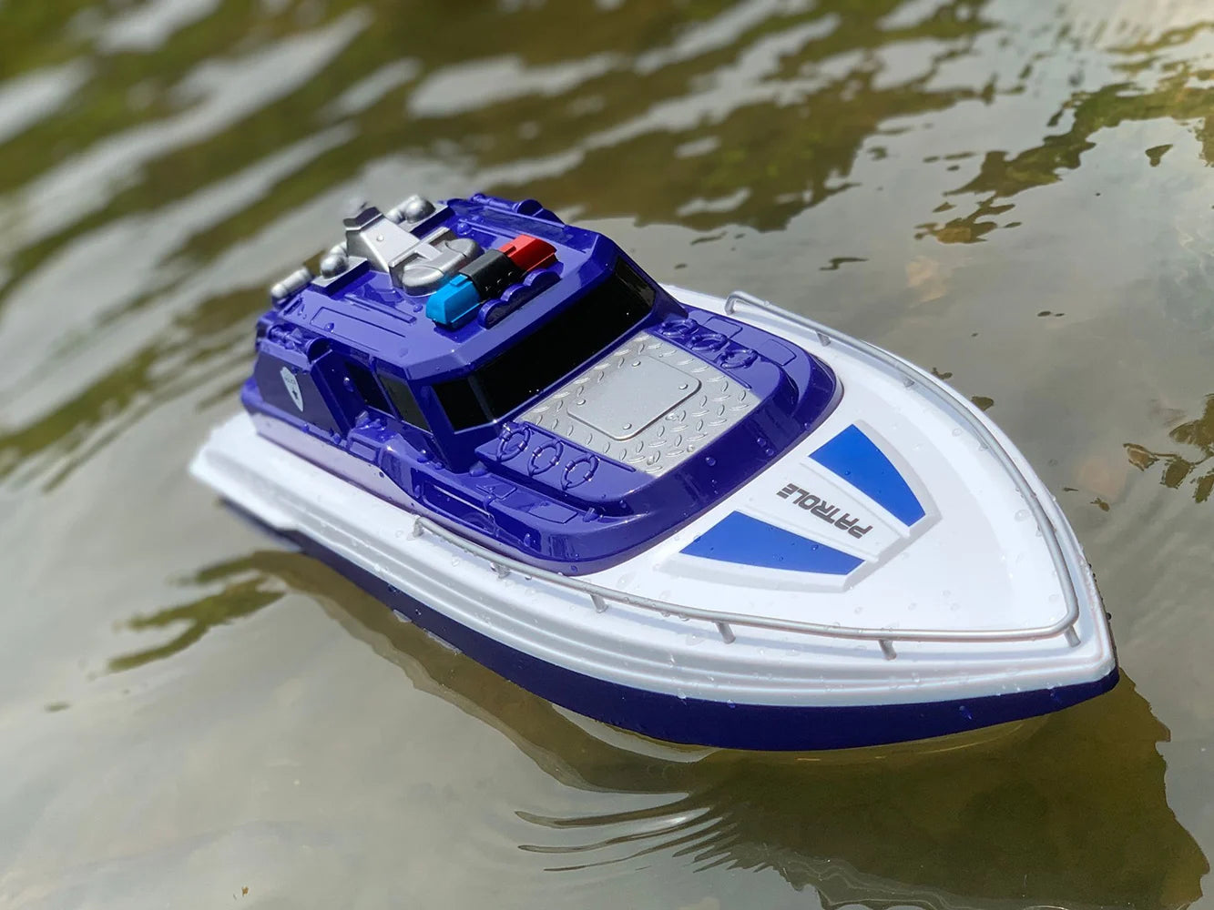 Remote Control Boat on Lake Pool H158 H160 H139 Fireboat Rescue Water-Spraying 15km/h 38CM Pool Water Toy For Kids Boys Beginner