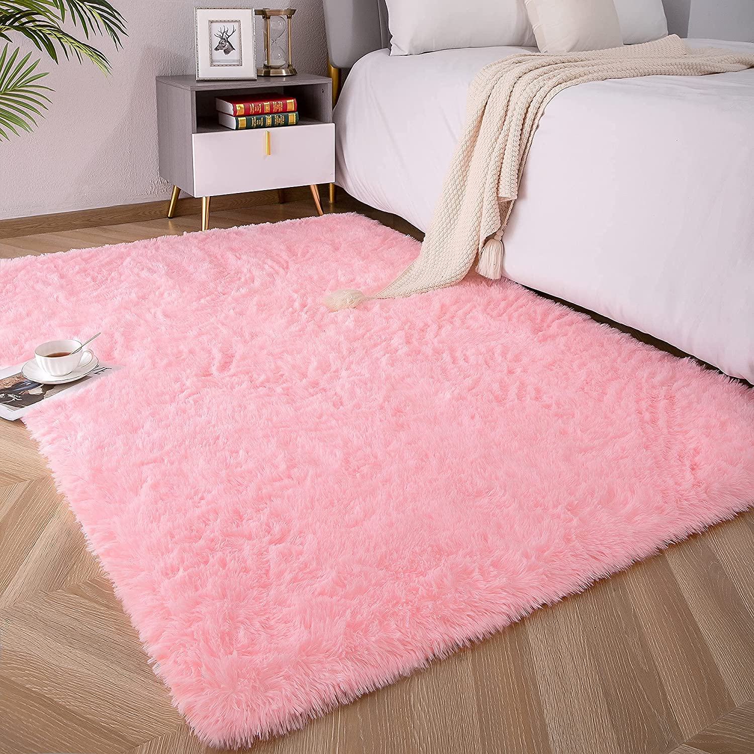 Luxurious Plush Carpets: Ultra-Soft Modern Area Rugs for Stylish Living Rooms, Playful Children's Bedrooms, and Chic Home Decor