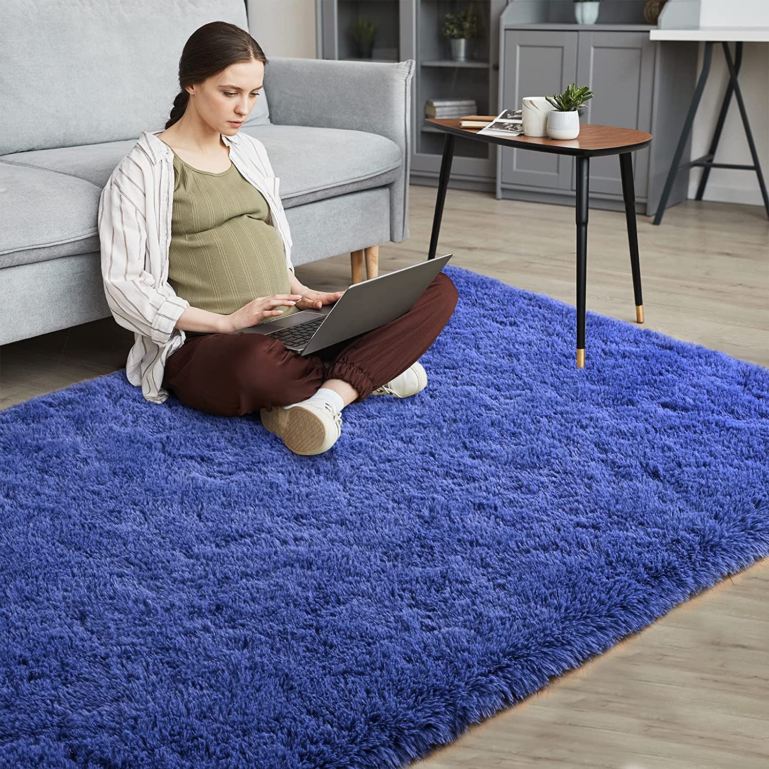 Luxurious Plush Carpets: Ultra-Soft Modern Area Rugs for Stylish Living Rooms, Playful Children's Bedrooms, and Chic Home Decor