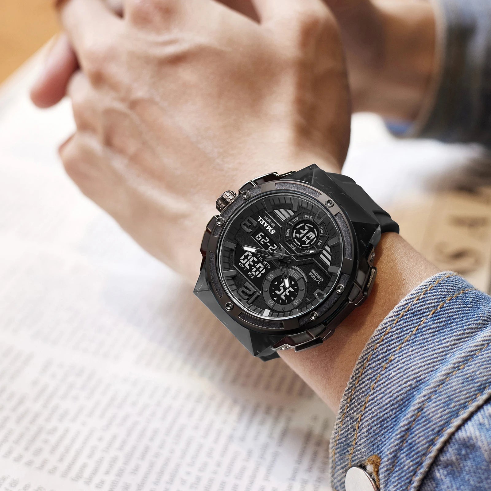 SMAEL 8118 Fashionable,casual and sporty men's watch with light alarm,stopwatch,waterproof and shockproof,multi-functional ,gift