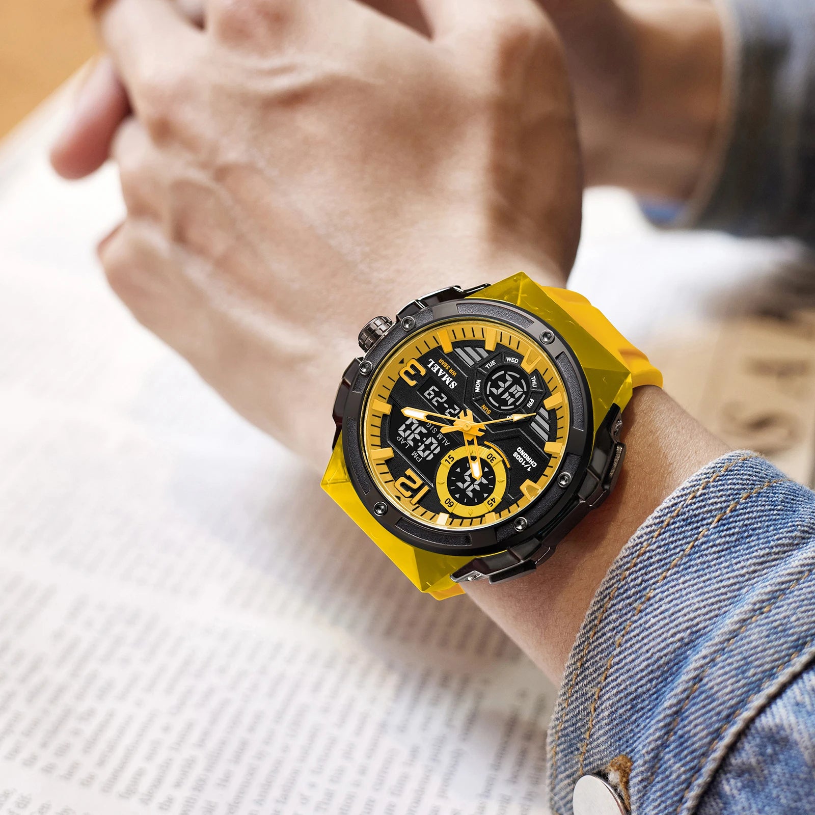 SMAEL 8118 Fashionable,casual and sporty men's watch with light alarm,stopwatch,waterproof and shockproof,multi-functional ,gift
