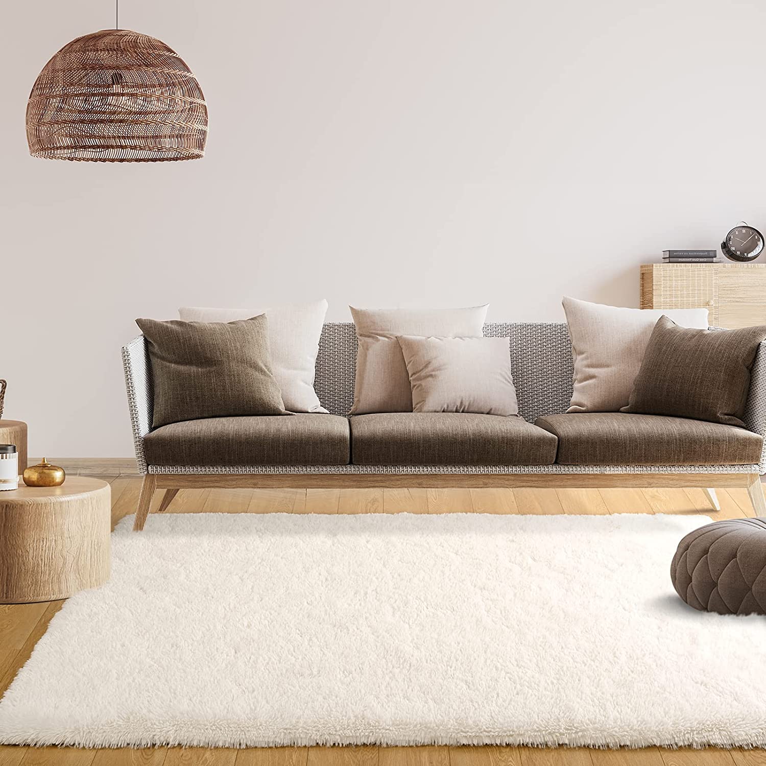 Luxurious Plush Carpets: Ultra-Soft Modern Area Rugs for Stylish Living Rooms, Playful Children's Bedrooms, and Chic Home Decor