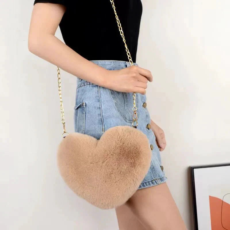 Fashion Women's Heart Shaped Handbags Cute Faux Fur Crossbody Bags  Lady Soft Plush Chain Shoulder Bag Shopper Totes