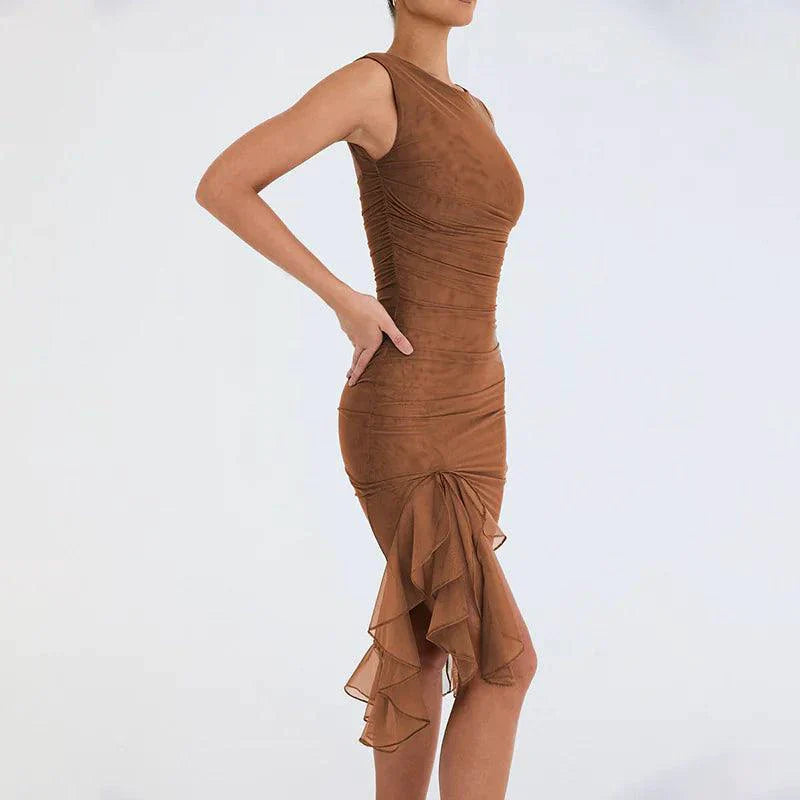 Chic Sleeveless Midi Dress