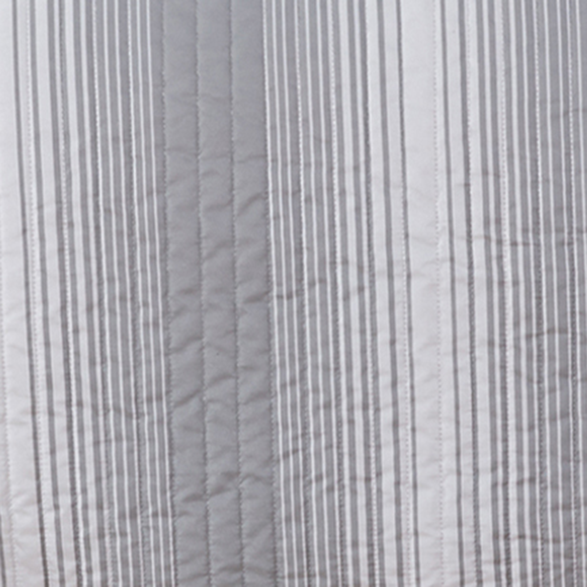 Everette Collection 3 Piece Ombre Striped Quilt Set